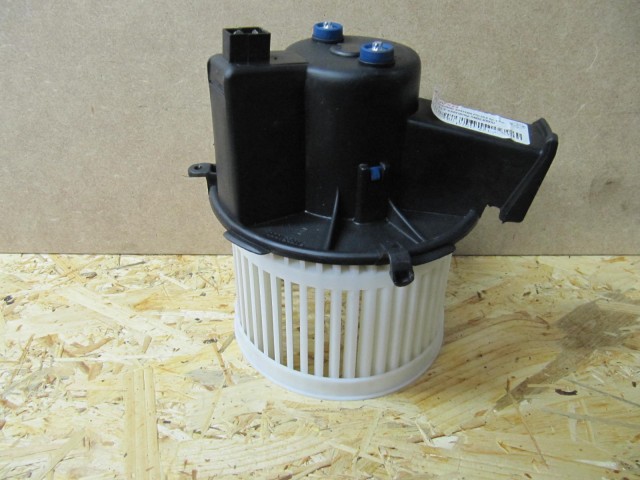 Fiat 500 manuál klímás fűtőmotor