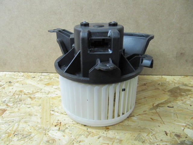 Fiat Linea manuál klímás fűtőmotor