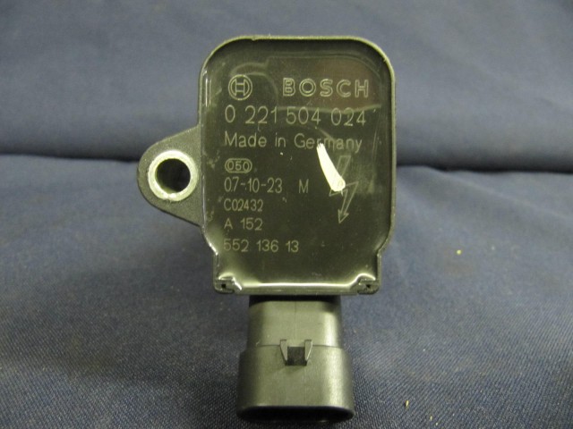 Alfa Romeo MiTo, Giulietta, Fiat 500L, Grande Punto, Linea, Bravo, Lancia Delta Bosch gyújtótrafó 0221504024