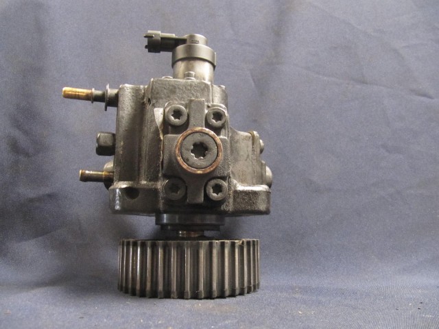 Alfa Romeo 147, 159, Fiat Multipla, Stilo, Bravo, 1,9 8v Diesel  nagynyomású üzemanyag szivattyú 55205935