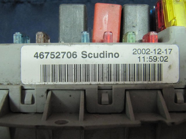 Fiat Doblo 2000-2005 Diesel  külső biztosíték tábla 46752706