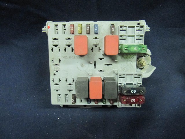 Fiat Punto 1999-2003 benzines külső biztosíték tábla 46763644