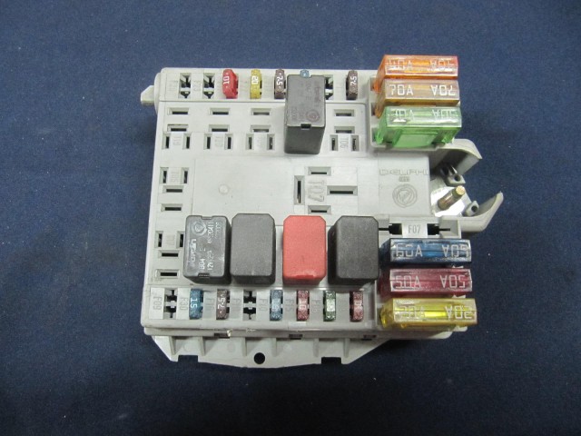 Fiat Punto 1999-2003 benzines külső biztosíték tábla 46766773