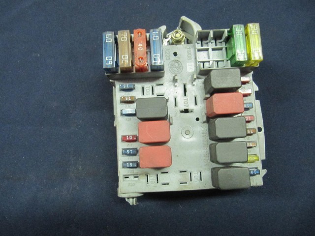Fiat Stilo benzin külső biztosíték tábla 46796539