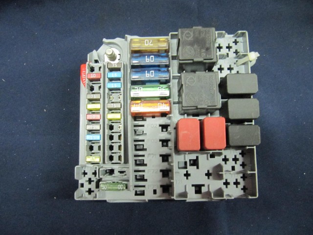 Fiat Panda II benzin  külső biztosíték tábla 46841645