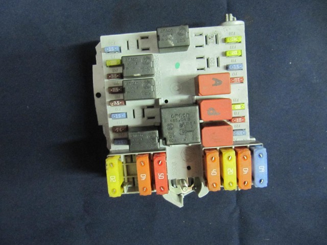 Alfa Romeo 159, Brera, Spider külső biztosíték tábla 50510968