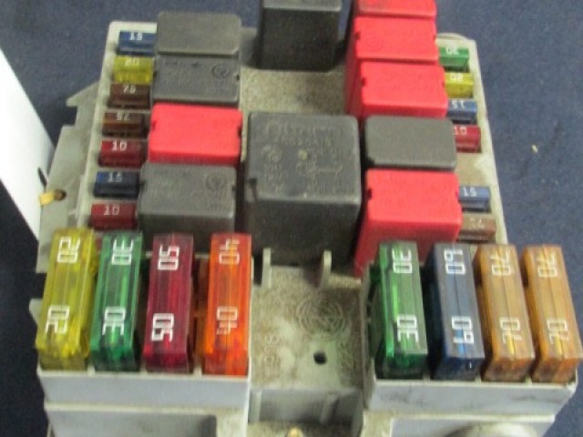 Fiat Idea, Lancia Musa Diesel külső biztosíték tábla 51739431