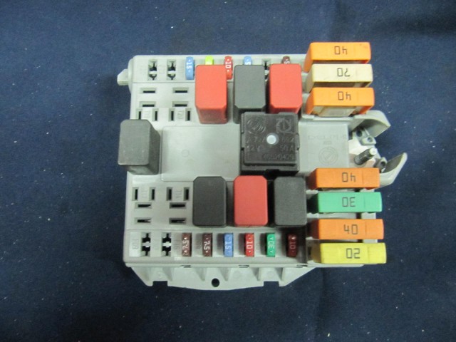 Fiat Doblo 2005-2009 külső biztosíték tábla 51763771