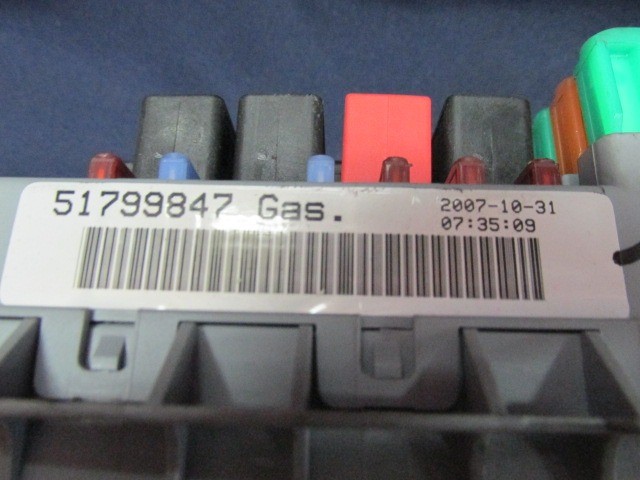 Fiat Linea 1,4 benzin külső biztosíték tábla 51799847
