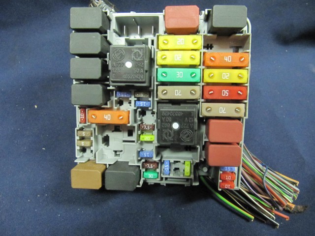 Fiat Punto Evo külső biztosíték tábla 51827977