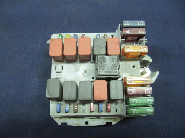 Fiat Ducato 2001-2006 külső biztosíték tábla 1332043080