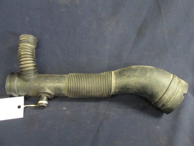 Fiat Bravo 46481604 számú levegőcső-légszűrőházból a szívócsonkba