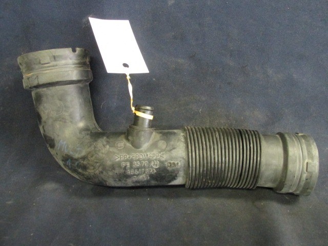 Fiat Multipla 46517671 számú levegőcső-légszűrőházból a szívócsonkba