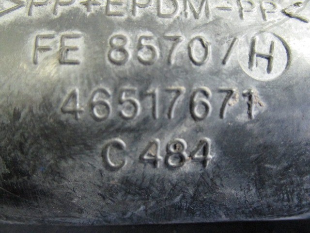 Fiat Multipla 46517671 számú levegőcső-légszűrőházból a szívócsonkba