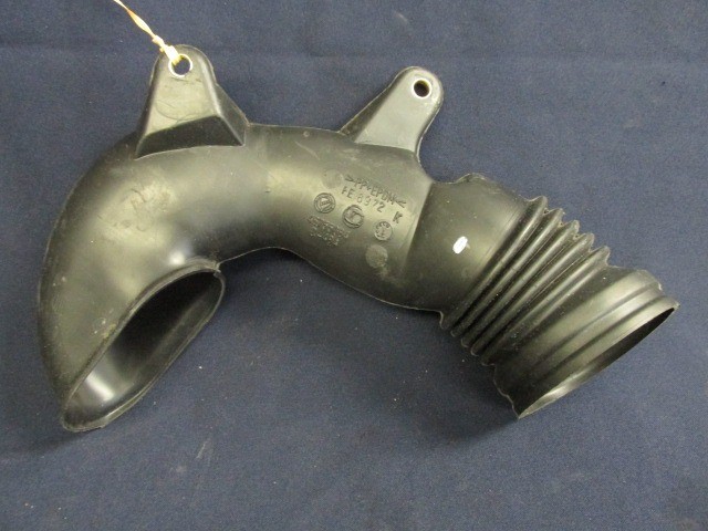 Fiat Punto II. 46755084 számú levegőcső-szívócső a légszűrőházba