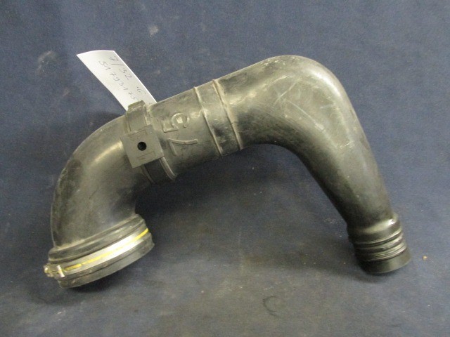 Fiat Grande Punto levegőcső-légtömegmérőből a túrbóba 51793175