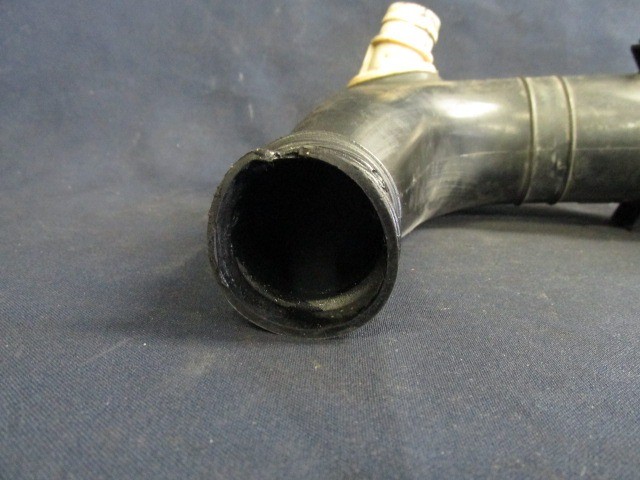 Fiat Grande Punto levegőcső-légtömegmérőből a túrbóba 51793175