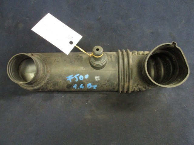 Fiat 500 51798928 számú levegőcső-légszűrőházból a szívócsonkba