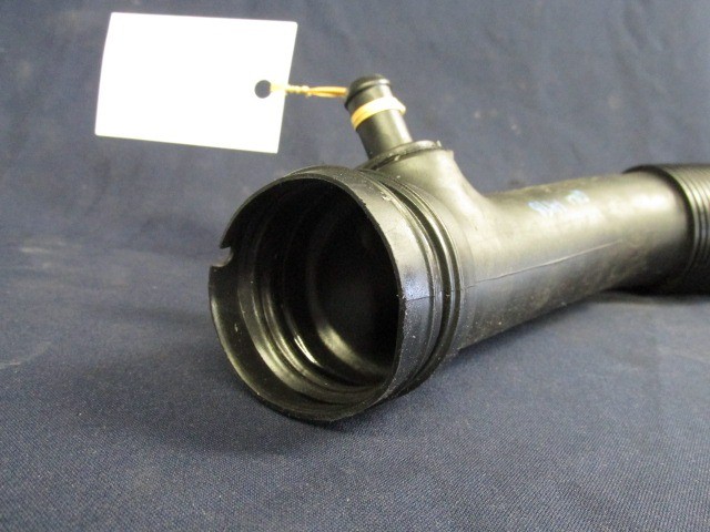 Alfa Romeo Giulietta 1,4 16v Tbi 170Le levegőcső-légszűrőházból a túrbóba 51811545