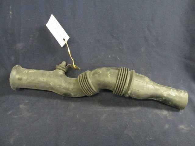 Fiat Panda III. Lancia Ypsilon III. levegőcső-szívócső , zárhídról légszűrőházba 51837086