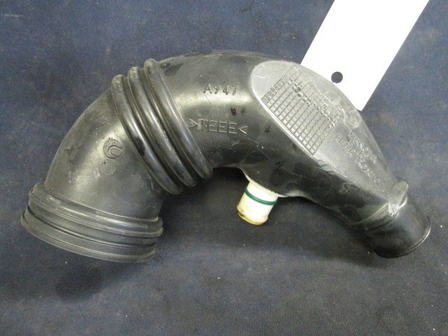 Fiat Grande Punto, 500 Alfa Romeo Mito levegőcső -légtömegmérőből a túrbóba 51879778