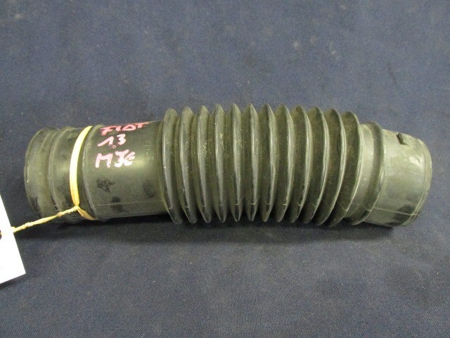 Fiat Punto III. 55181136 számú levegőcső-szívócső a légszűrőházba 