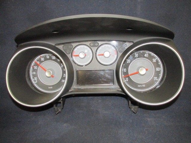 Fiat Punto óracsoport 51917424