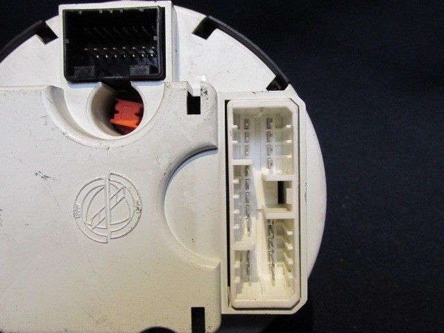 Alfa Romeo 156 benzines fordulatszámmérő 60653710