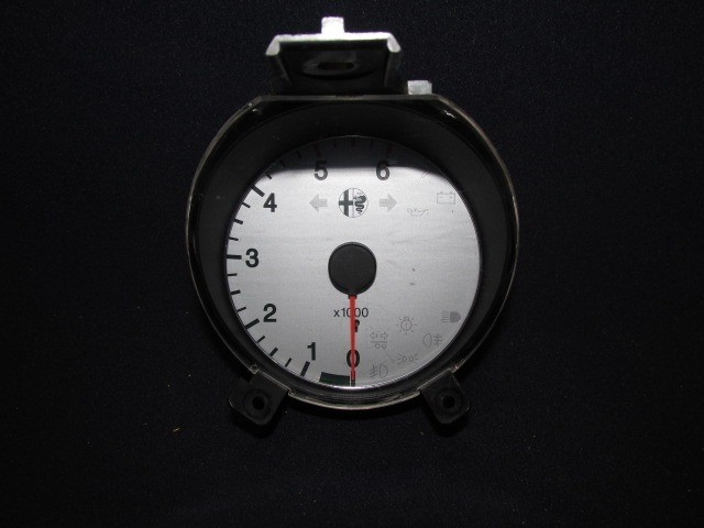 Alfa Romeo 156 60653712 számú óracsoport