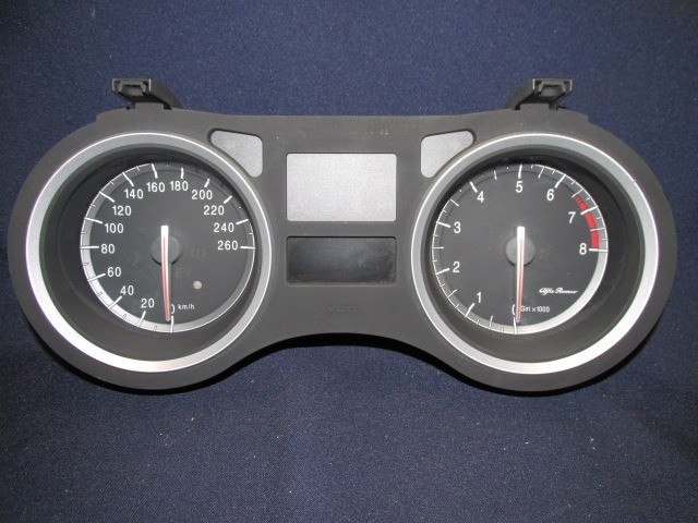 Alfa Romeo 159 60694652 számú óracsoport