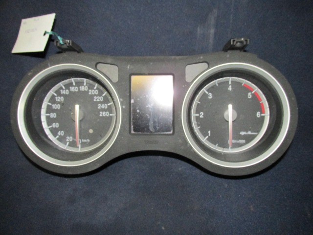 Alfa Romeo 159 156079254 számú óracsoport