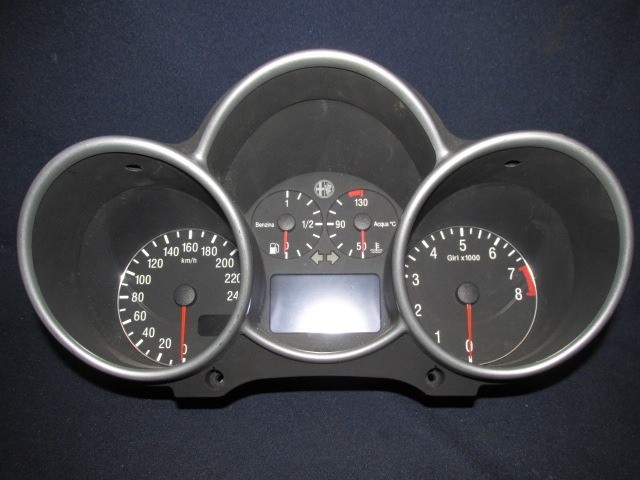 Alfa Romeo 147 735308749 számú óracsoport
