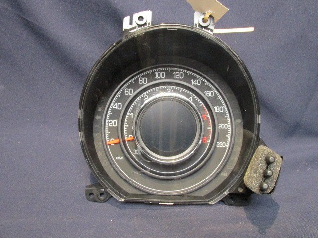 Fiat 500 735471913 számú óracsoport