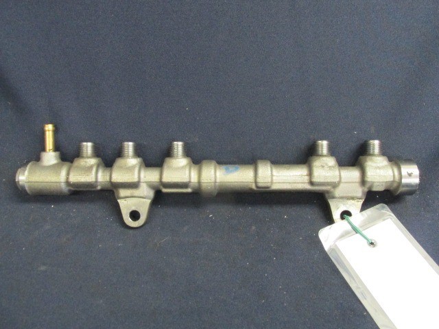 Alfa Romeo , Fiat , Lancia 0445214239 számú rail cső