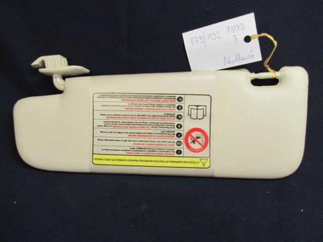 Fiat 500 bézs színű tükrös jobb oldali napellenző