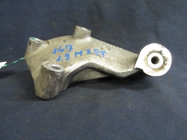 Alfa Romeo 147, 156, Gt váltótartó alubak 46458792