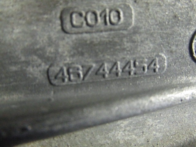 Fiat Punto II.-III., Stilo, Doblo motortartó alubak 46744454