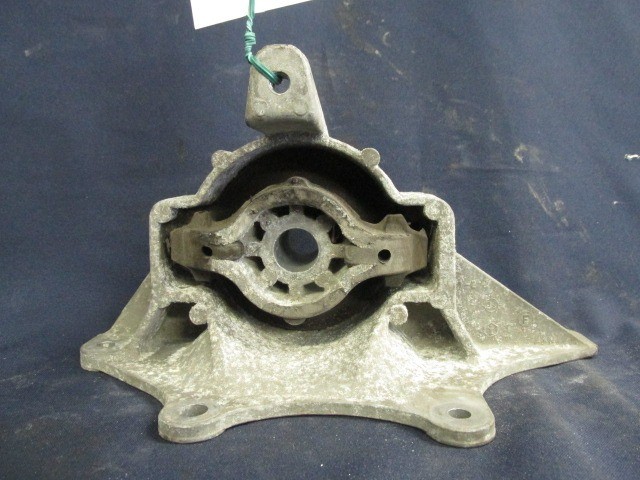 Fiat Punto II. 1,9 8v szívó Diesel váltótartó gumibak 46772001