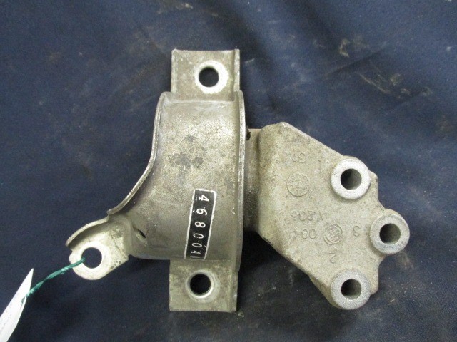 Fiat Panda II.  46800409 számú motortartó gumibak