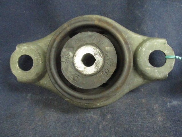 Fiat 500, Panda II.-III. Lancia Ypsilon III. 1,2 8v benzin váltótartó gumibak 46800412