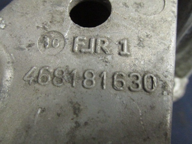 Fiat Stilo 1,8 16v benzin motortartó gumibak  46818163