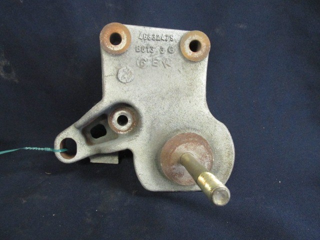 Fiat Brava 46832479 számú váltótartó alubak