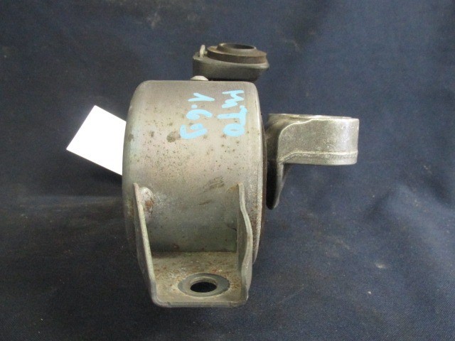 Alfa Romeo MiTo, Fiat 500 L, Grande Punto, Punto Evo 1,6 16v Diesel motortartó gumibak 50508653