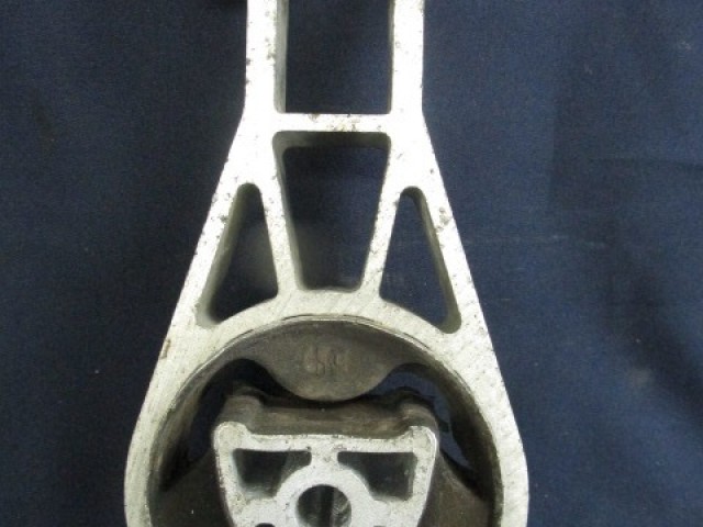 Fiat Grande Punto 50510781 számú alsó kitámasztó gumibak