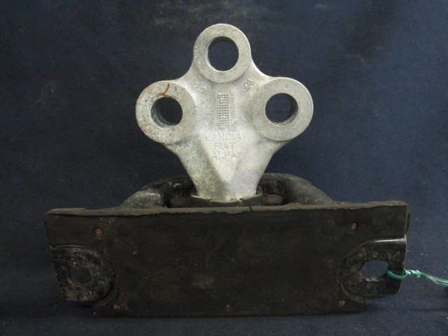 Alfa Romeo MiTo váltótartó gumibak 50515483