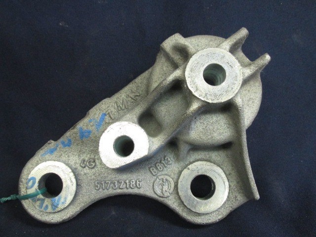 Fiat Bravo 51732186 számú alsó kitámasztó gumibak 