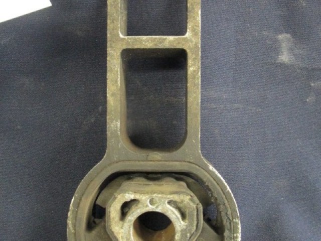 Fiat Bravo II. 51737530 számú alsó kitámasztó gumibak