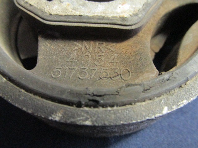 Fiat Bravo II. 51737530 számú alsó kitámasztó gumibak