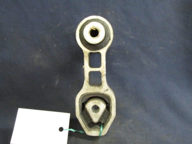 Fiat 500 51852144  számú alsó kitámasztó gumibak