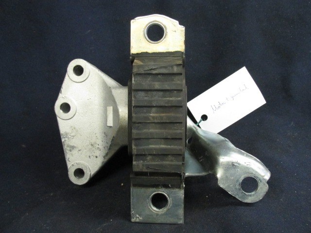 Fiat 500 1,3 16v Diesel motortartó gumibak 51854035